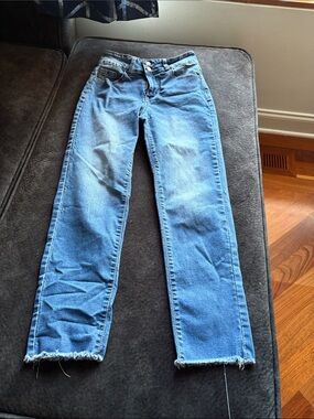 Women’s Skinny Blue High-Rise Jeans with Raw Hem